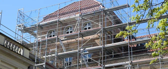 foto de prédio antigo em obras